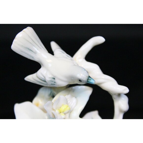 Lenwile Bone China Oriole Small Figurine Blue Jay Flowers Spring Nature Glossy - Picture 2 of 8